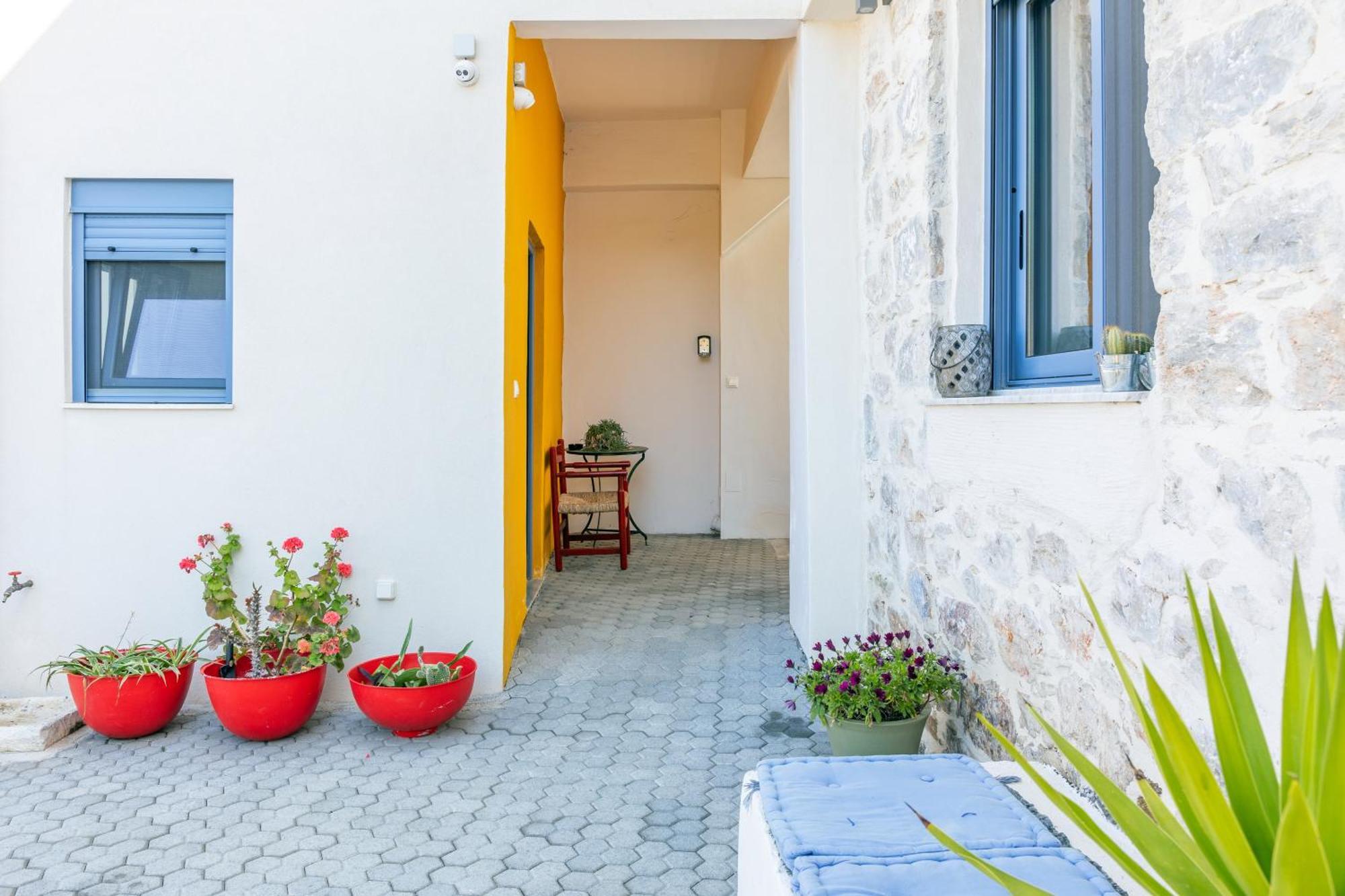 Amazing Stylish Country Apartment Achlada Exterior photo